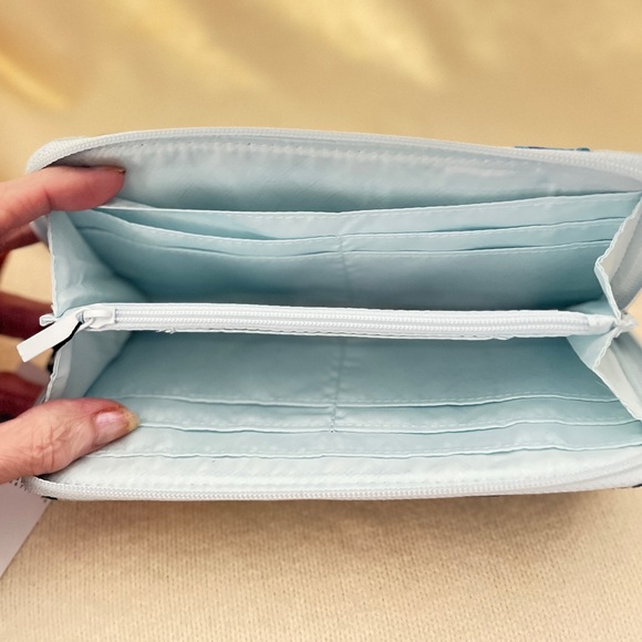 Vera Bradley Quilted Floral Accordion Wallet - Picture 4 of 7